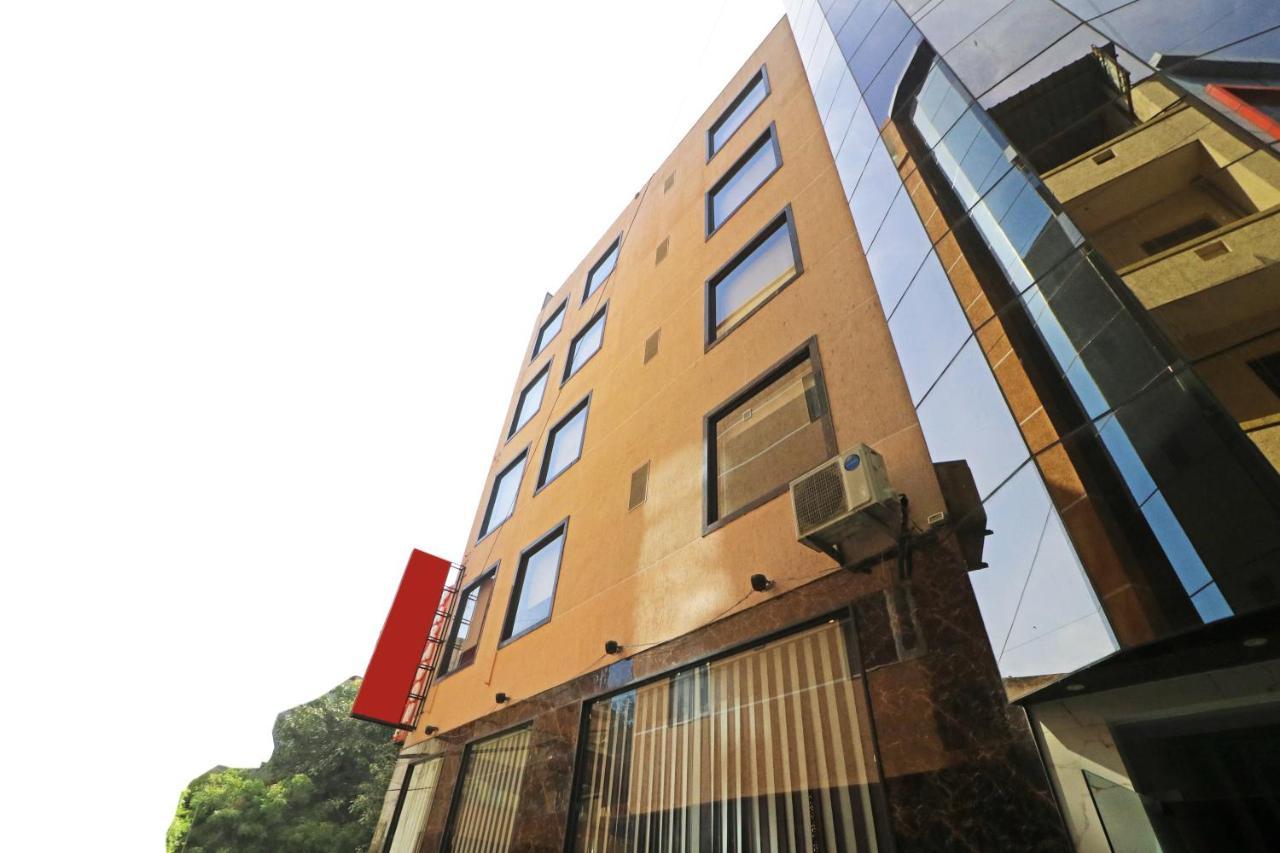 Hotel Paragon Suites Nova Deli Exterior foto